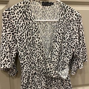 Quarter Length PrettyLittleThing Blouse (Medium)